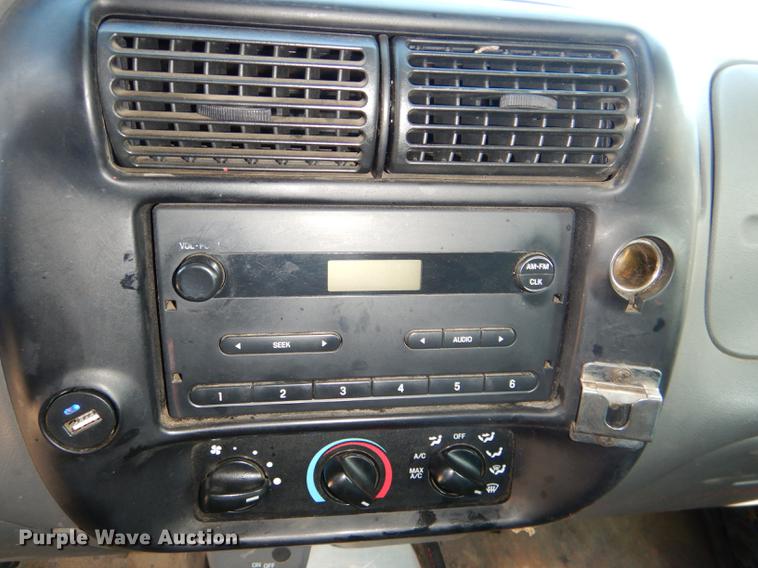 image for item DE0044 2005 Ford Ranger pickup truck