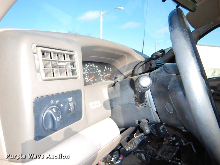 image for item DE0045 1999 Ford F450 Super Duty XL utility truck