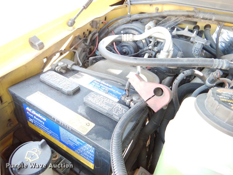 image for item DE0045 1999 Ford F450 Super Duty XL utility truck