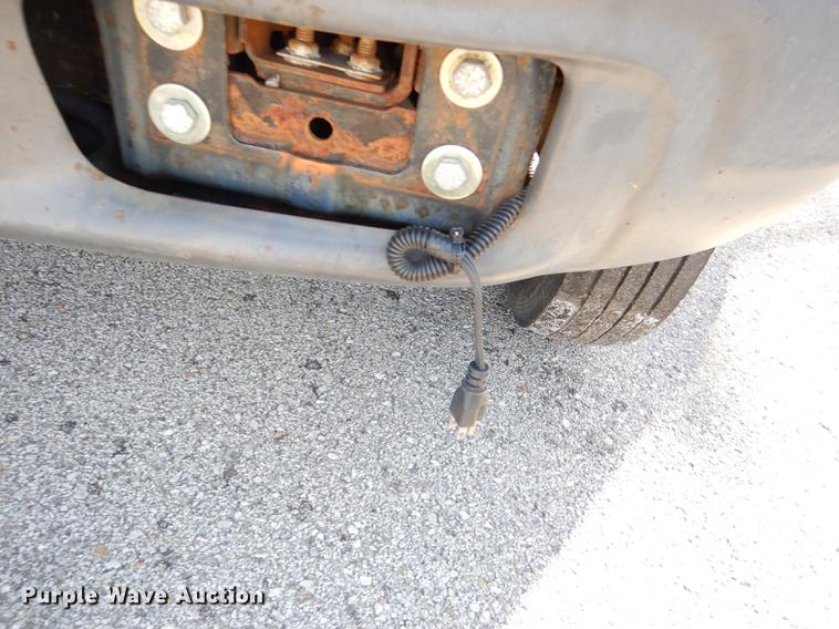 image for item DE0045 1999 Ford F450 Super Duty XL utility truck