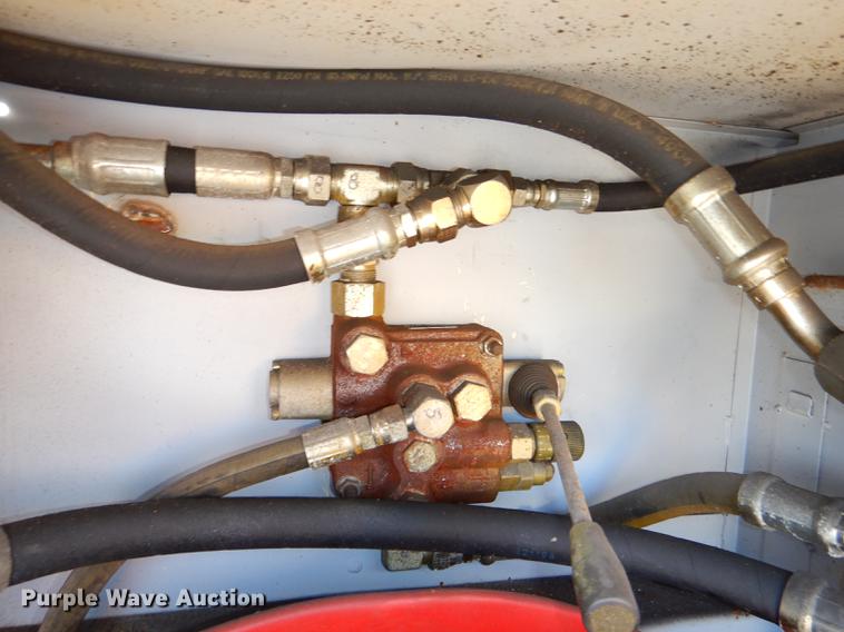 image for item DE0045 1999 Ford F450 Super Duty XL utility truck