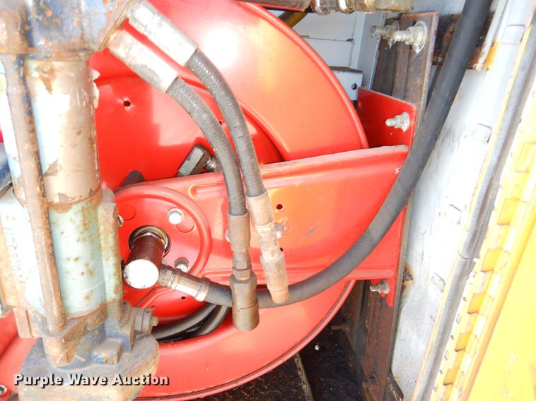 image for item DE0045 1999 Ford F450 Super Duty XL utility truck