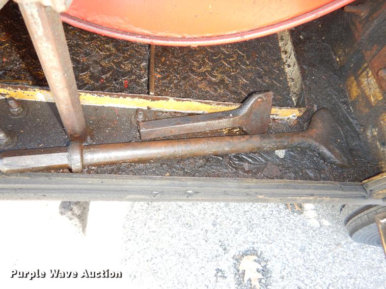 image for item DE0045 1999 Ford F450 Super Duty XL utility truck