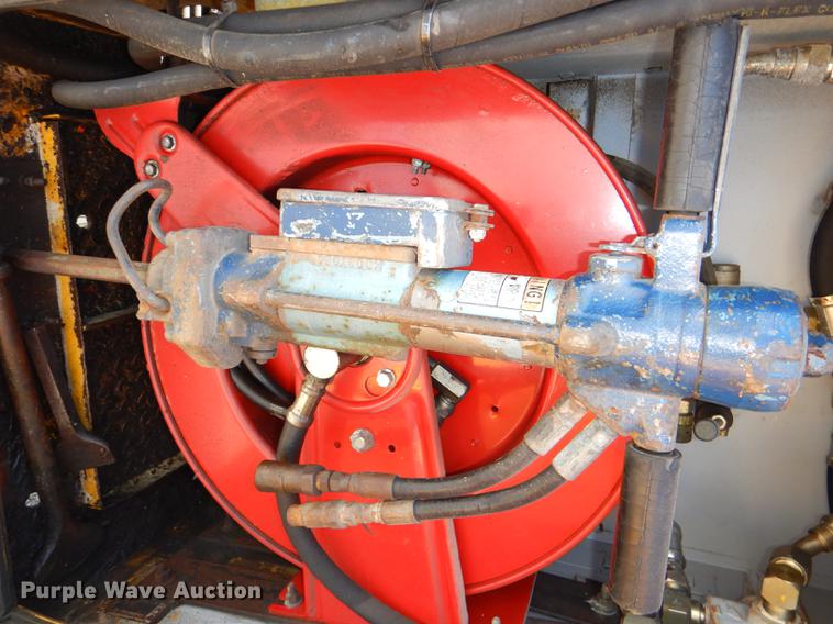 image for item DE0045 1999 Ford F450 Super Duty XL utility truck