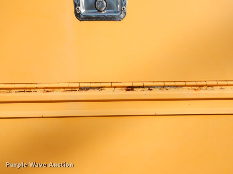 image for item DE0045 1999 Ford F450 Super Duty XL utility truck