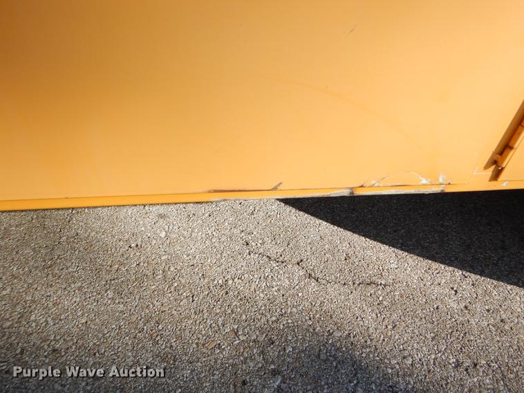 image for item DE0045 1999 Ford F450 Super Duty XL utility truck