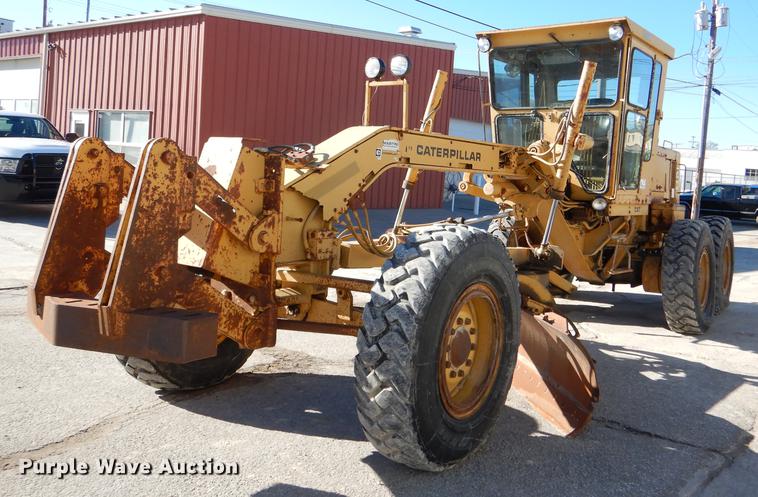 image for item DE0047 1983 Caterpillar 120G motor grader