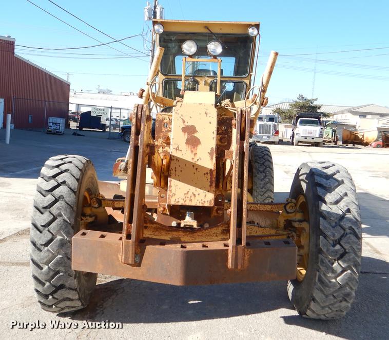 image for item DE0047 1983 Caterpillar 120G motor grader