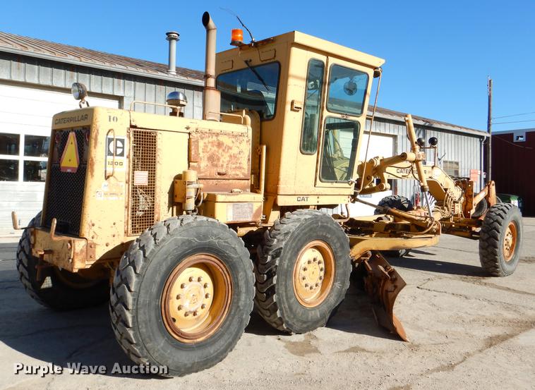 image for item DE0047 1983 Caterpillar 120G motor grader