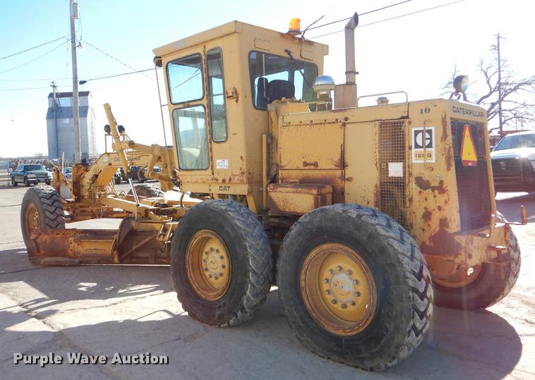 image for item DE0047 1983 Caterpillar 120G motor grader