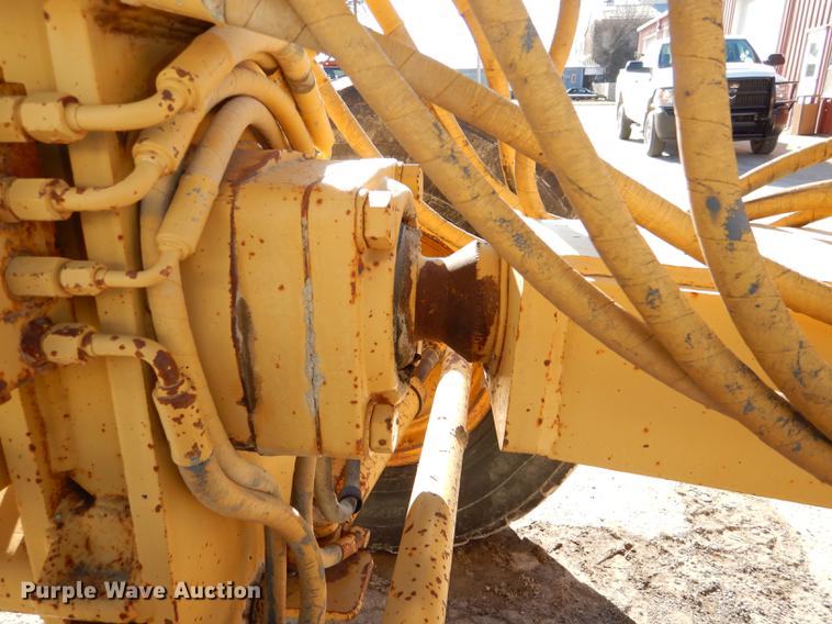 image for item DE0047 1983 Caterpillar 120G motor grader