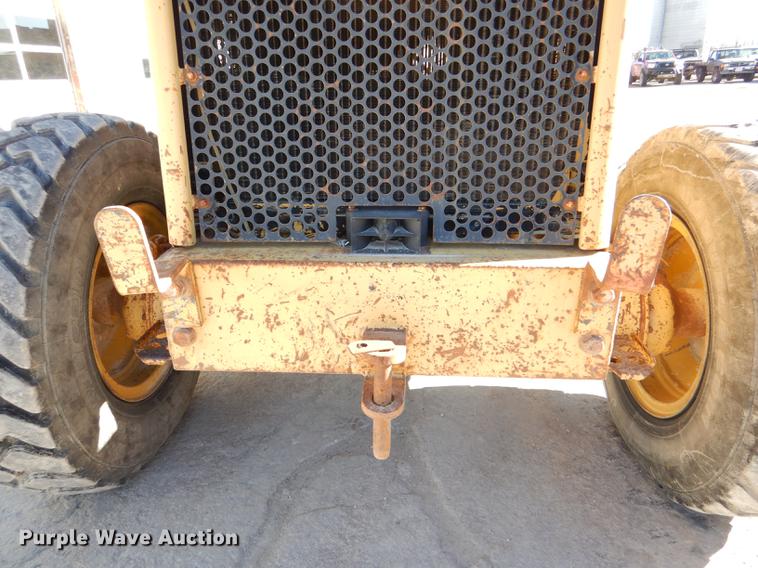 image for item DE0047 1983 Caterpillar 120G motor grader