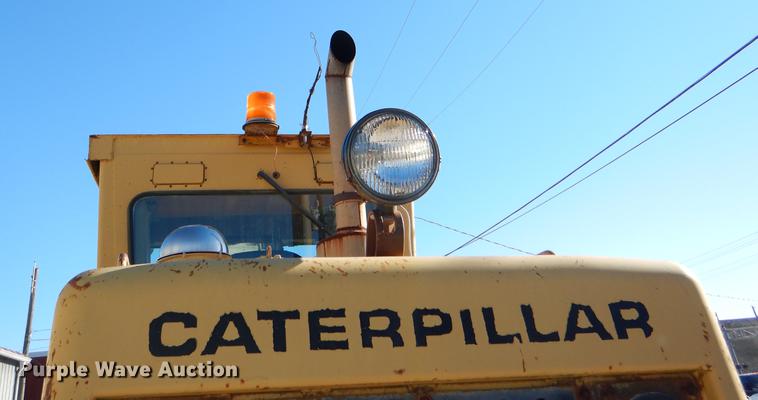 image for item DE0047 1983 Caterpillar 120G motor grader