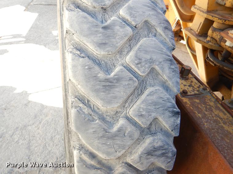 image for item DE0047 1983 Caterpillar 120G motor grader