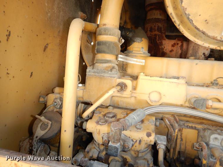 image for item DE0047 1983 Caterpillar 120G motor grader