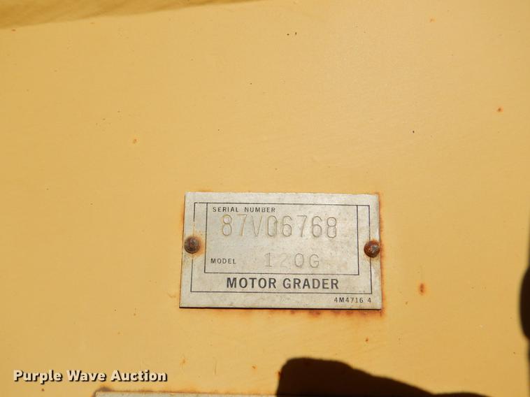 image for item DE0047 1983 Caterpillar 120G motor grader