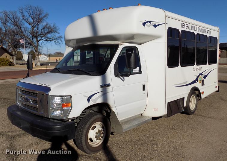 image for item DE0420 2009 Ford E350 Starcraft shuttle bus