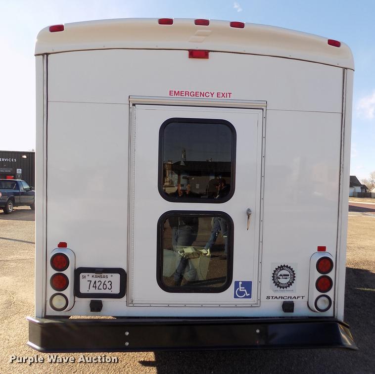 image for item DE0420 2009 Ford E350 Starcraft shuttle bus