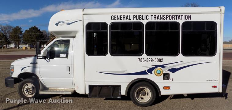 image for item DE0420 2009 Ford E350 Starcraft shuttle bus