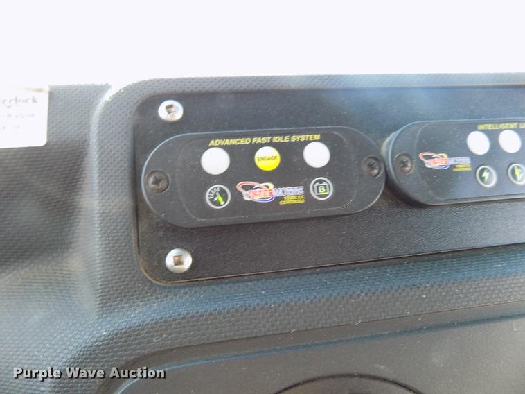 image for item DE0420 2009 Ford E350 Starcraft shuttle bus