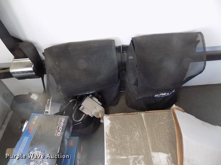 image for item DE0420 2009 Ford E350 Starcraft shuttle bus