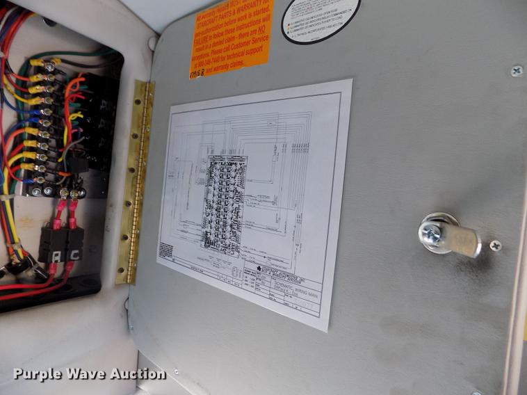 image for item DE0420 2009 Ford E350 Starcraft shuttle bus