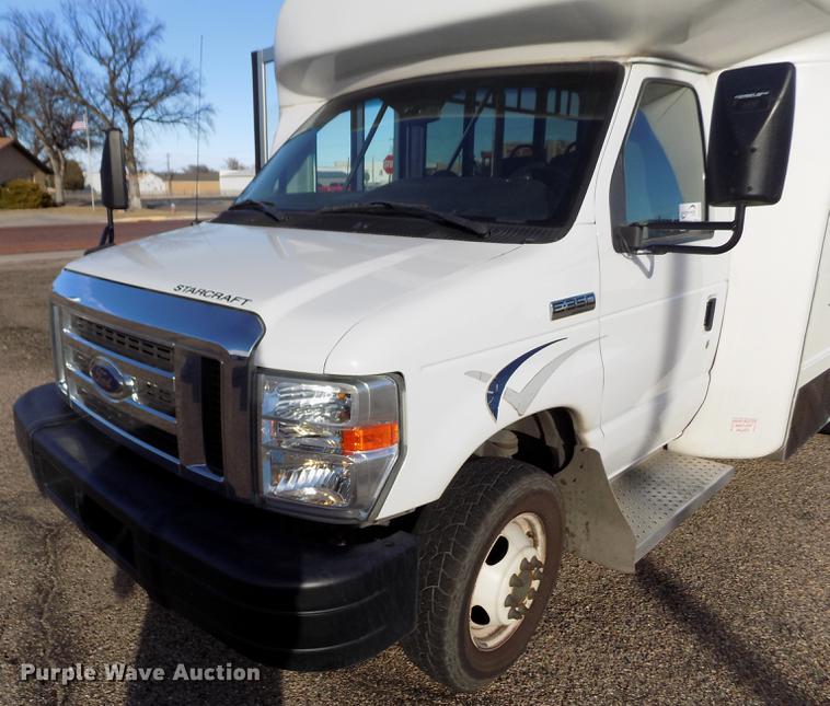 image for item DE0420 2009 Ford E350 Starcraft shuttle bus