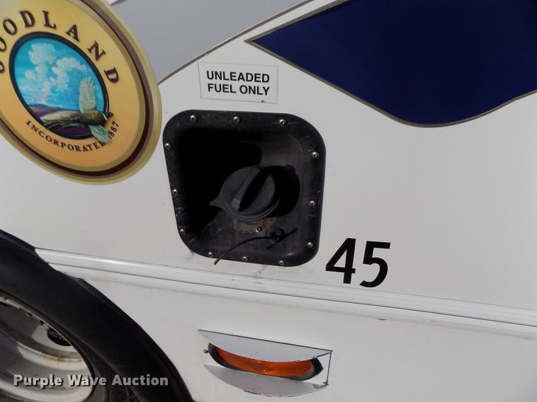 image for item DE0420 2009 Ford E350 Starcraft shuttle bus