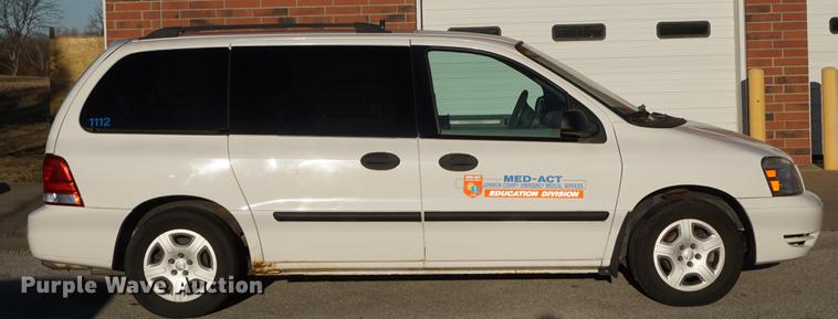 image for item DE3350 2007 Ford Freestar van