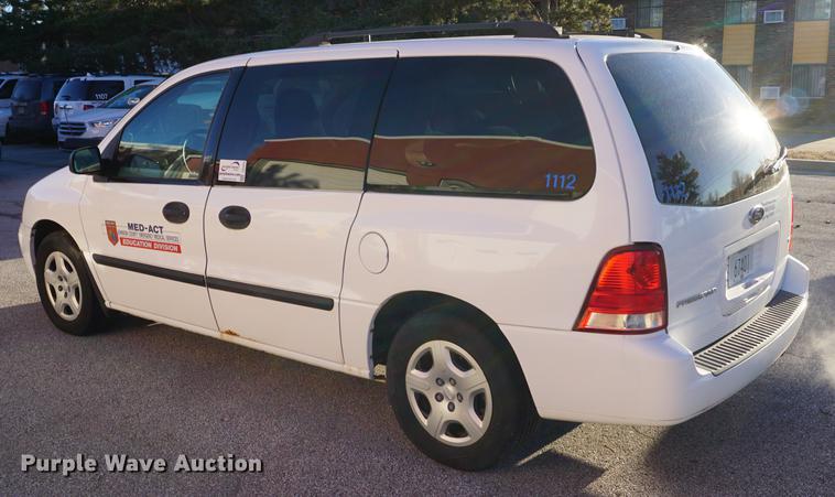 image for item DE3350 2007 Ford Freestar van