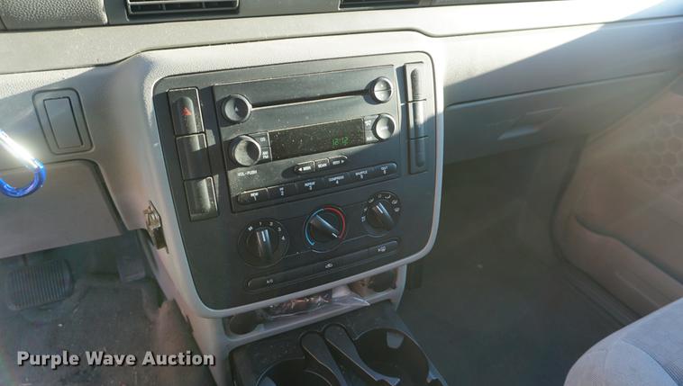 image for item DE3350 2007 Ford Freestar van