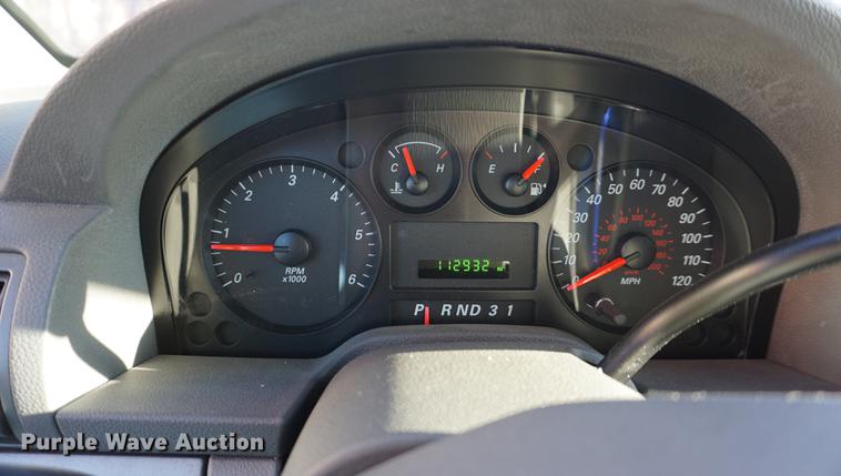 image for item DE3350 2007 Ford Freestar van