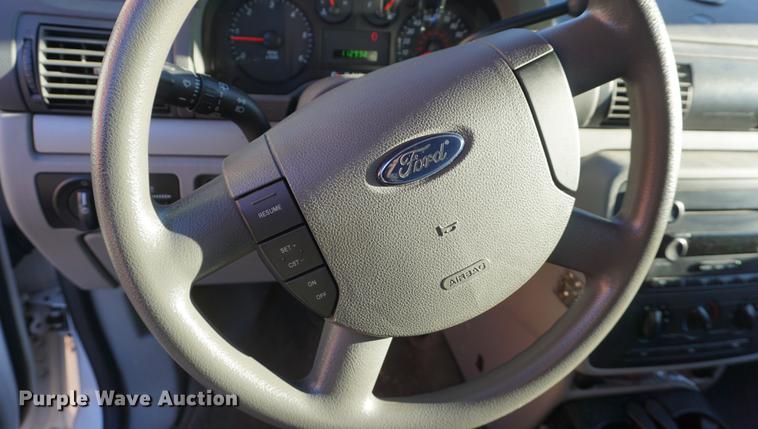 image for item DE3350 2007 Ford Freestar van