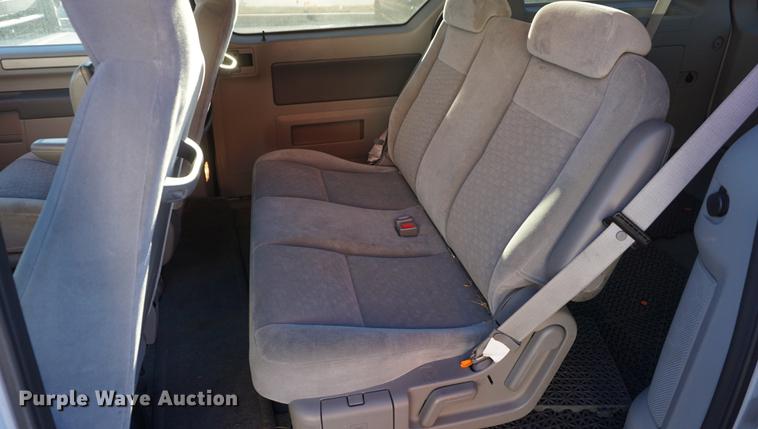 image for item DE3350 2007 Ford Freestar van