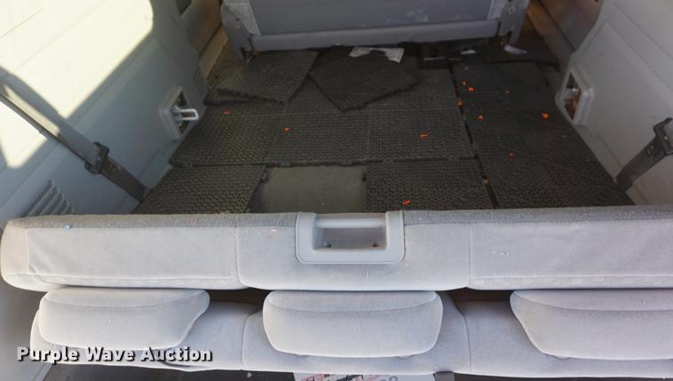 image for item DE3350 2007 Ford Freestar van