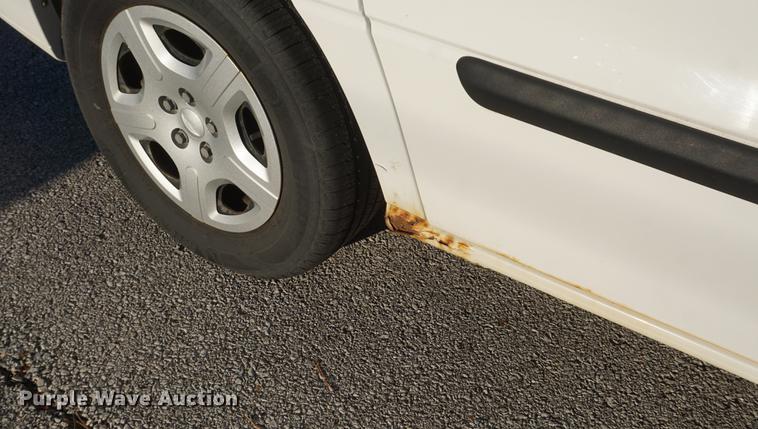 image for item DE3350 2007 Ford Freestar van