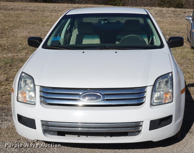 image for item DE3355 2007 Ford Fusion