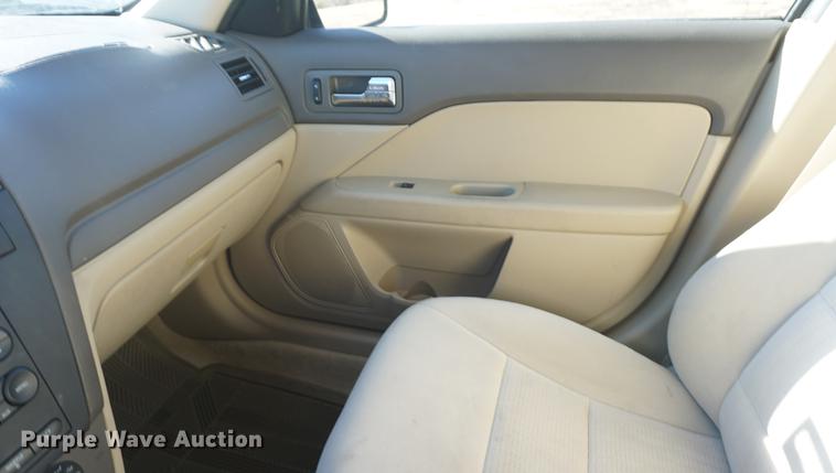 image for item DE3355 2007 Ford Fusion