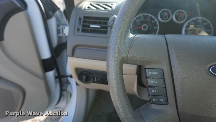 image for item DE3355 2007 Ford Fusion