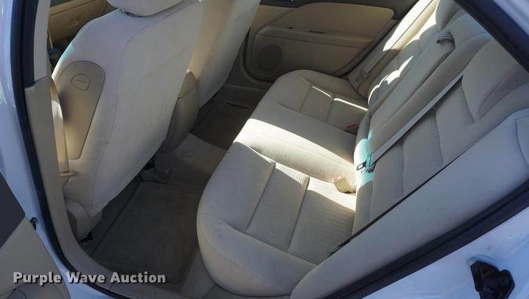 image for item DE3355 2007 Ford Fusion