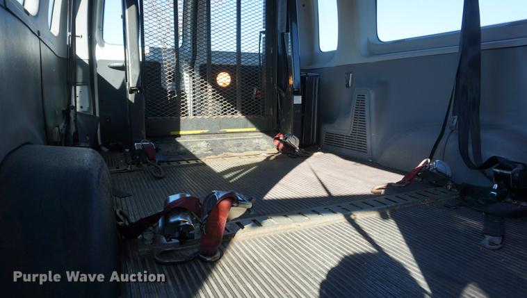 image for item DE3356 2003 Ford E350 Super Duty van