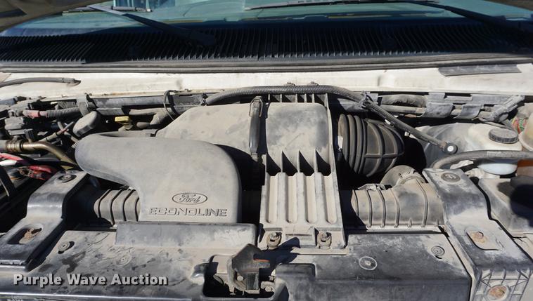 image for item DE3356 2003 Ford E350 Super Duty van