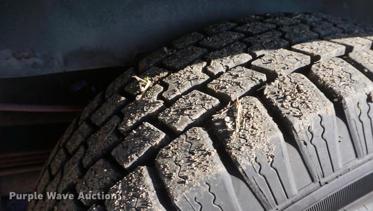 image for item DE3356 2003 Ford E350 Super Duty van