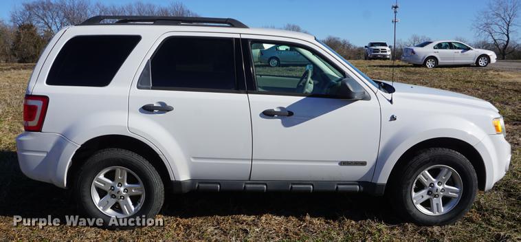 image for item DE3357 2008 Ford Escape Hybrid SUV