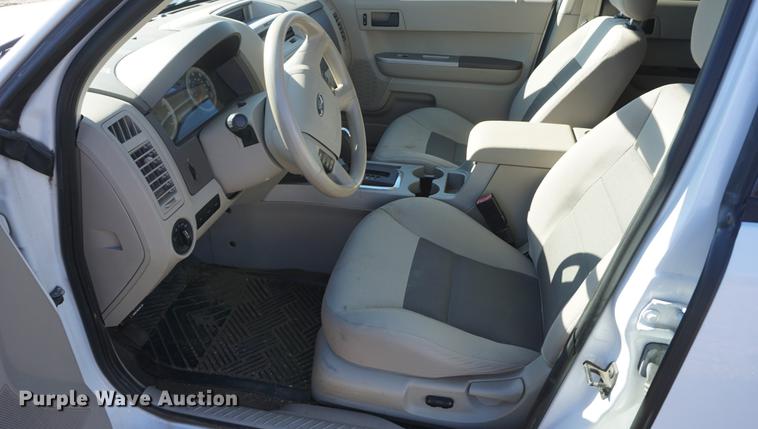 image for item DE3357 2008 Ford Escape Hybrid SUV