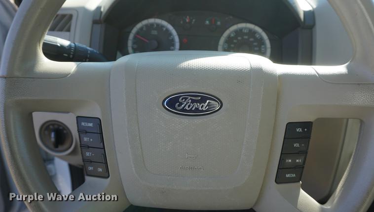 image for item DE3357 2008 Ford Escape Hybrid SUV