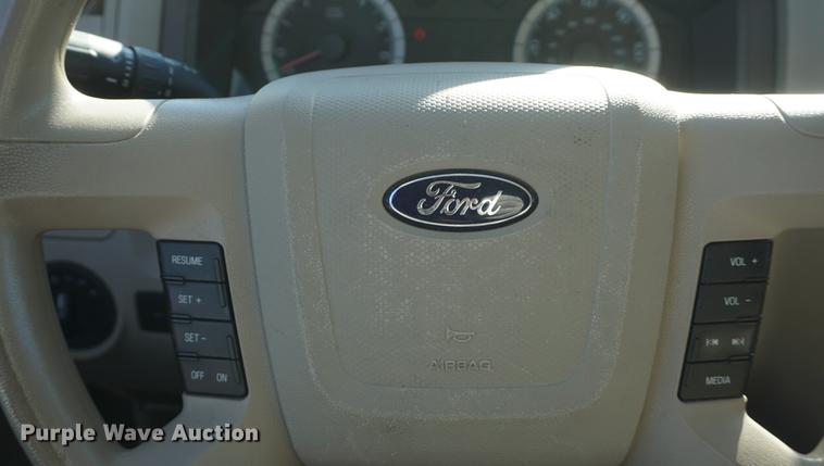 image for item DE3357 2008 Ford Escape Hybrid SUV