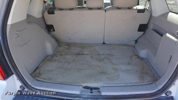 image for item DE3357 2008 Ford Escape Hybrid SUV