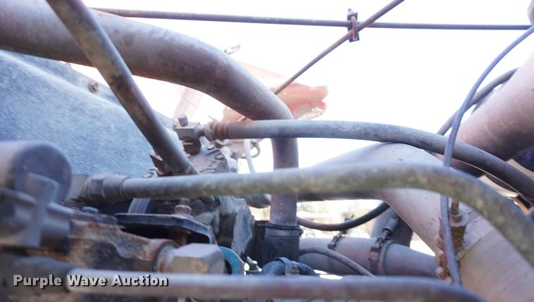 image for item DE3359 1989 International S2500 crane truck