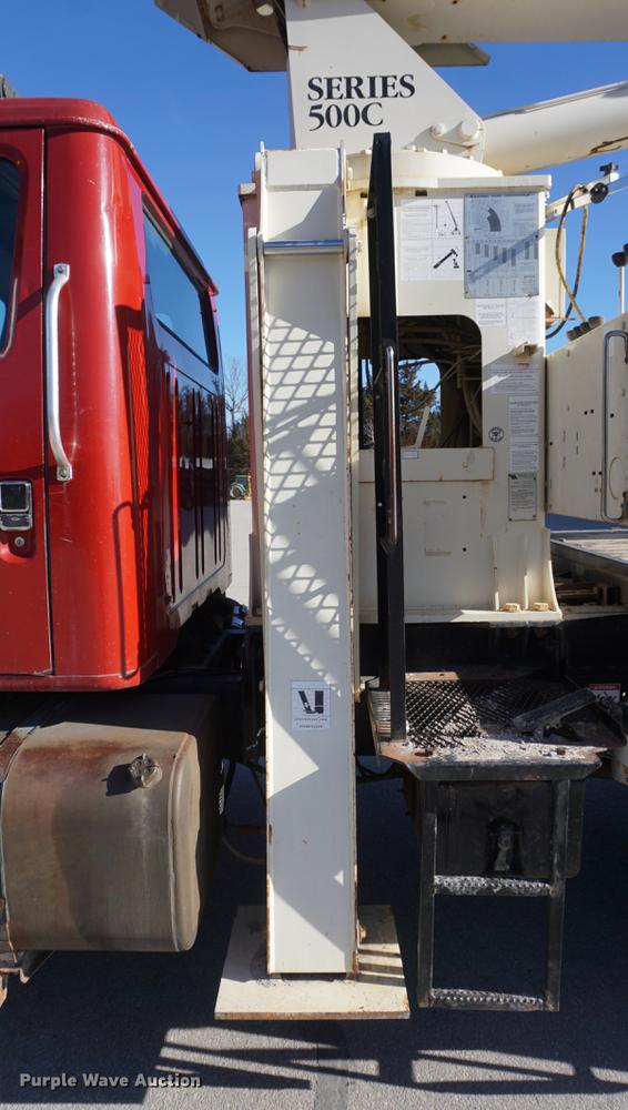 image for item DE3359 1989 International S2500 crane truck